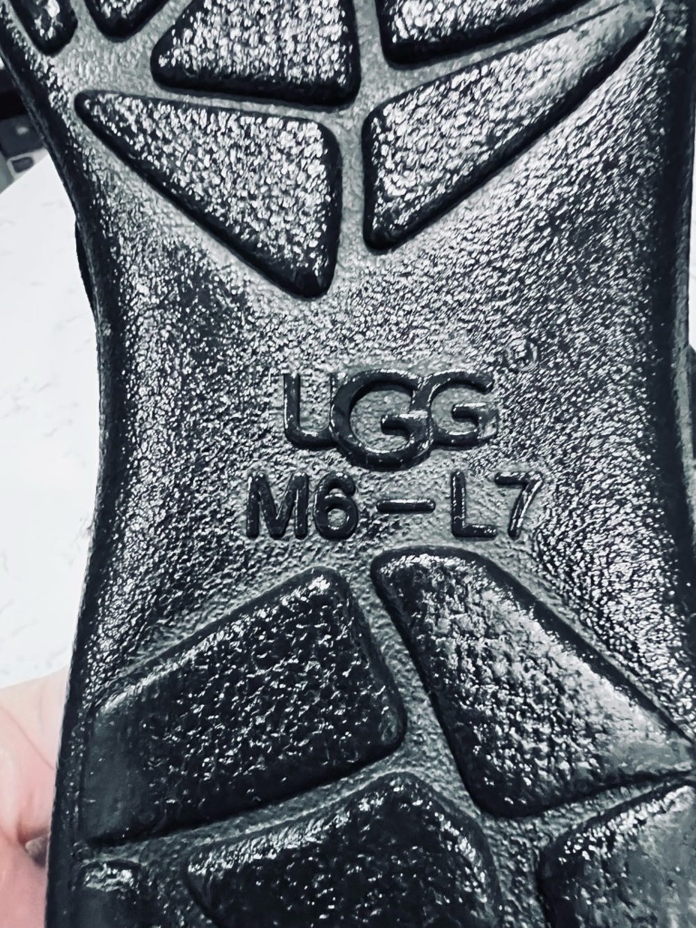 UGG SHEEPSKIN AND SUEDE BOOTS - Picture 8 of 14